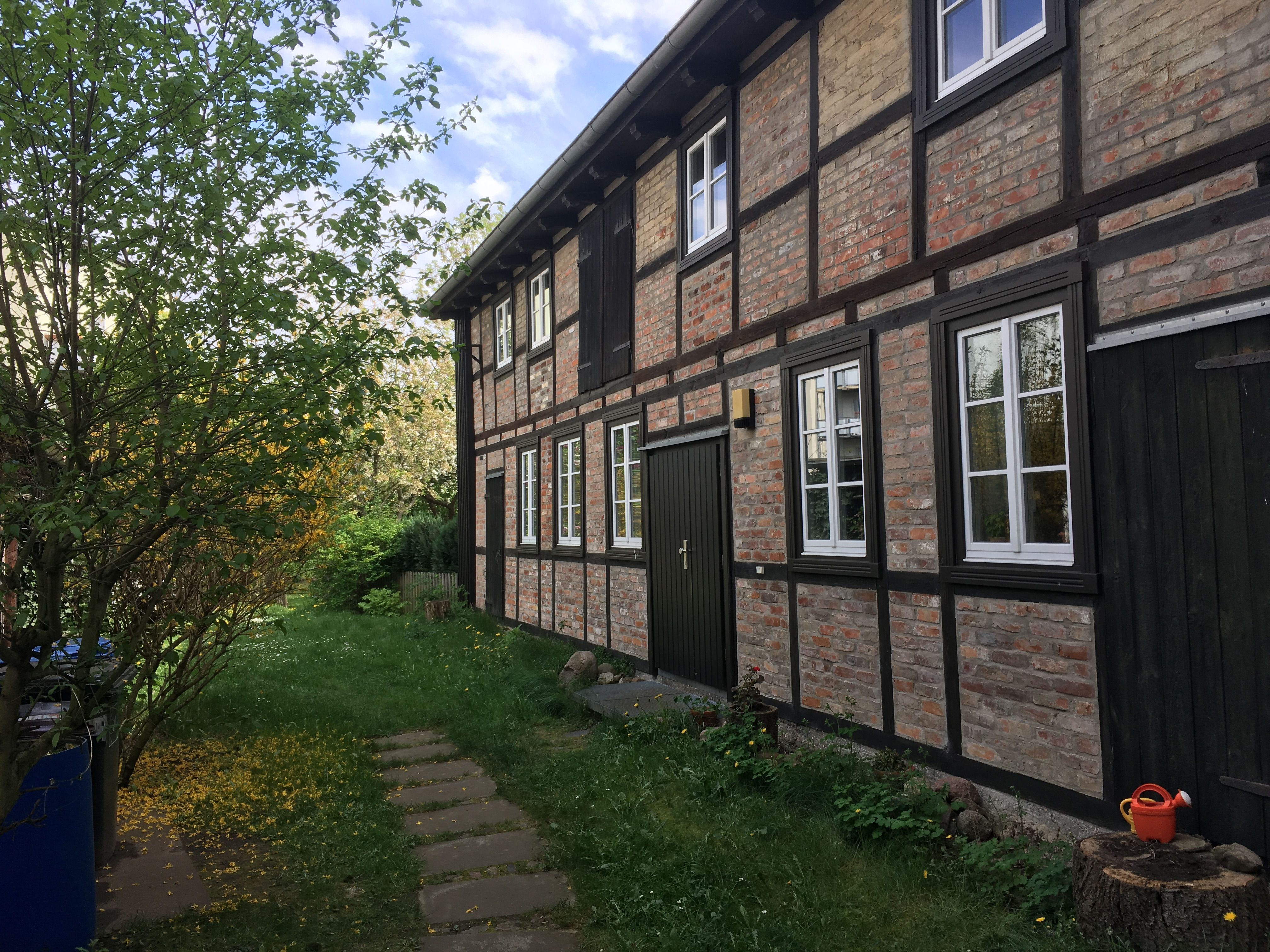 Your Start In Schwerin, Charming Living: Stylish Farmhouse In Feldstadt - 10
