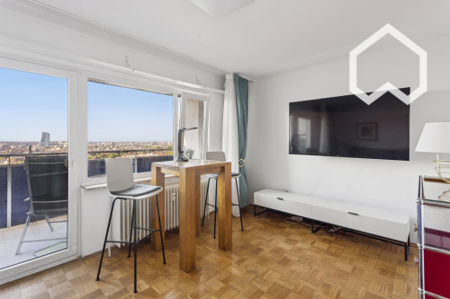 Your Elegant Dream Apartment with Skyline View