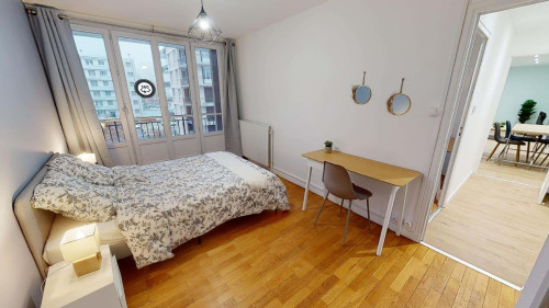 Room in Rue Barral de Montferrat, Grenoble for 84 m² with 6 bedrooms