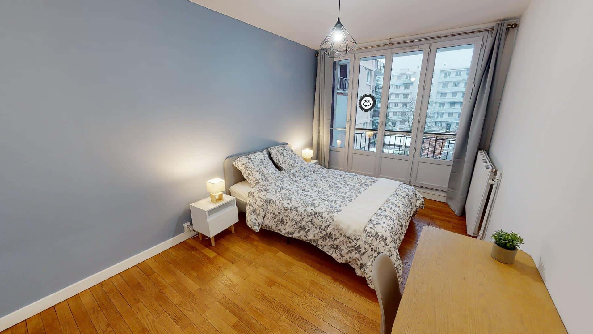 Room In Rue Barral De Montferrat, Grenoble For 84 M² With 6 Bedrooms - 1
