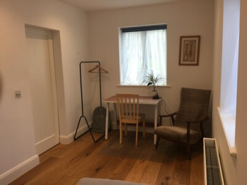 Room in family home. Females only
