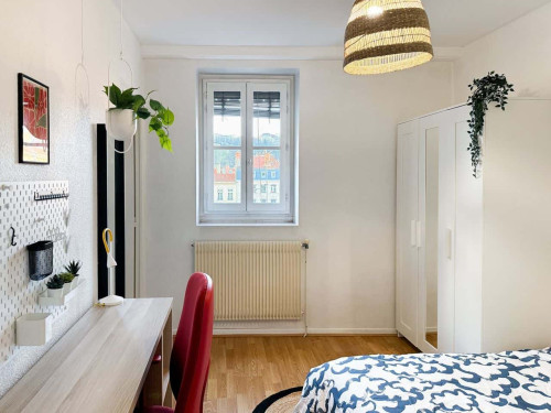 Room in Rue des Remparts d'Ainay, Lyon for 87 m² with 4 bedrooms