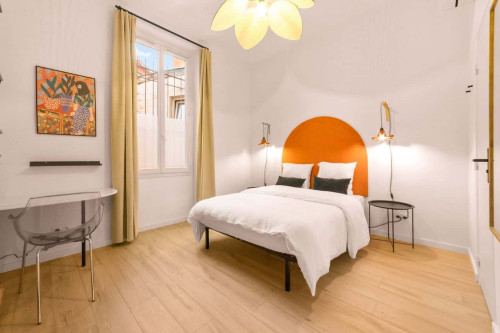 Room in Rue Francis de Pressensé, Saint-Fons for 290 m² with 12 bedrooms