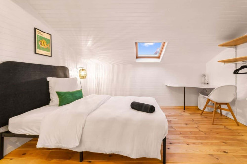 Room in Rue Francis de Pressensé, Saint-Fons for 290 m² with 12 bedrooms - Gallery - 7