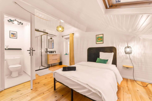 Room in Rue Francis de Pressensé, Saint-Fons for 290 m² with 12 bedrooms - Gallery - 8