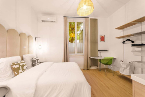 Room in Rue Francis de Pressensé, Saint-Fons for 290 m² with 12 bedrooms - Gallery - 6