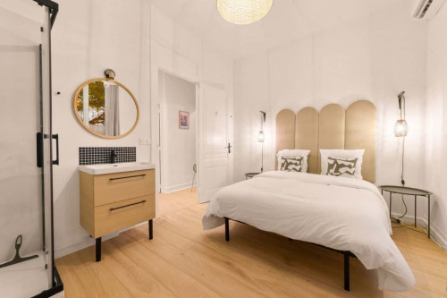 Room in Rue Francis de Pressensé, Saint-Fons for 290 m² with 12 bedrooms - Gallery - 7