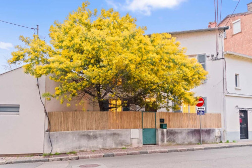 Room in Rue Francis de Pressensé, Saint-Fons for 290 m² with 12 bedrooms - Gallery - 4