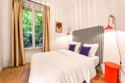 Room in Rue Francis de Pressensé, Saint-Fons for 290 m² with 12 bedrooms - Gallery - 3