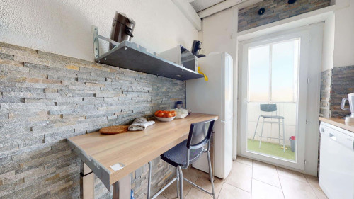 Room in Impasse Jean de Savignac, Marseille for 58 m² with 3 bedrooms - Gallery - 5
