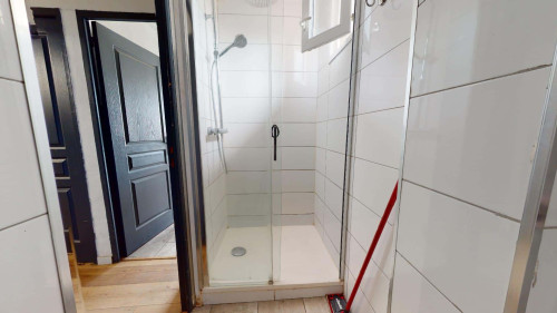 Room in Impasse Jean de Savignac, Marseille for 58 m² with 3 bedrooms - Gallery - 13