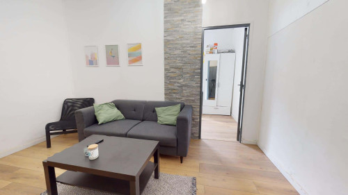 Room in Impasse Jean de Savignac, Marseille for 58 m² with 3 bedrooms - Gallery - 9