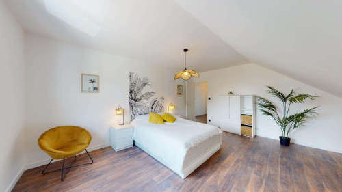 Room in Rue Rouget de l'Isle, Le Petit-Quevilly for 300 m² with 10 bedrooms - Gallery - 30