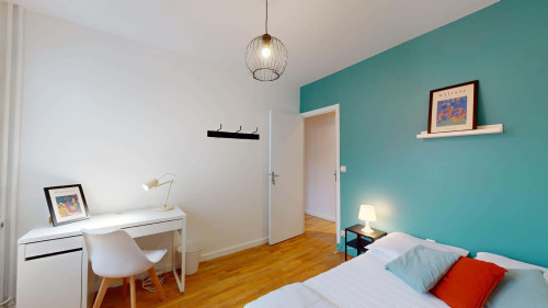 Room in Rue Robert, Lyon for 104 m² with 5 bedrooms - Gallery - 19