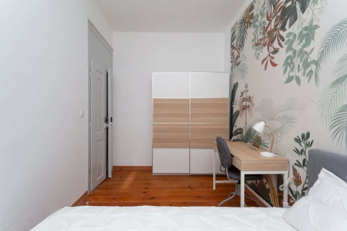 Room 4 - Rua do Desterro 9 3