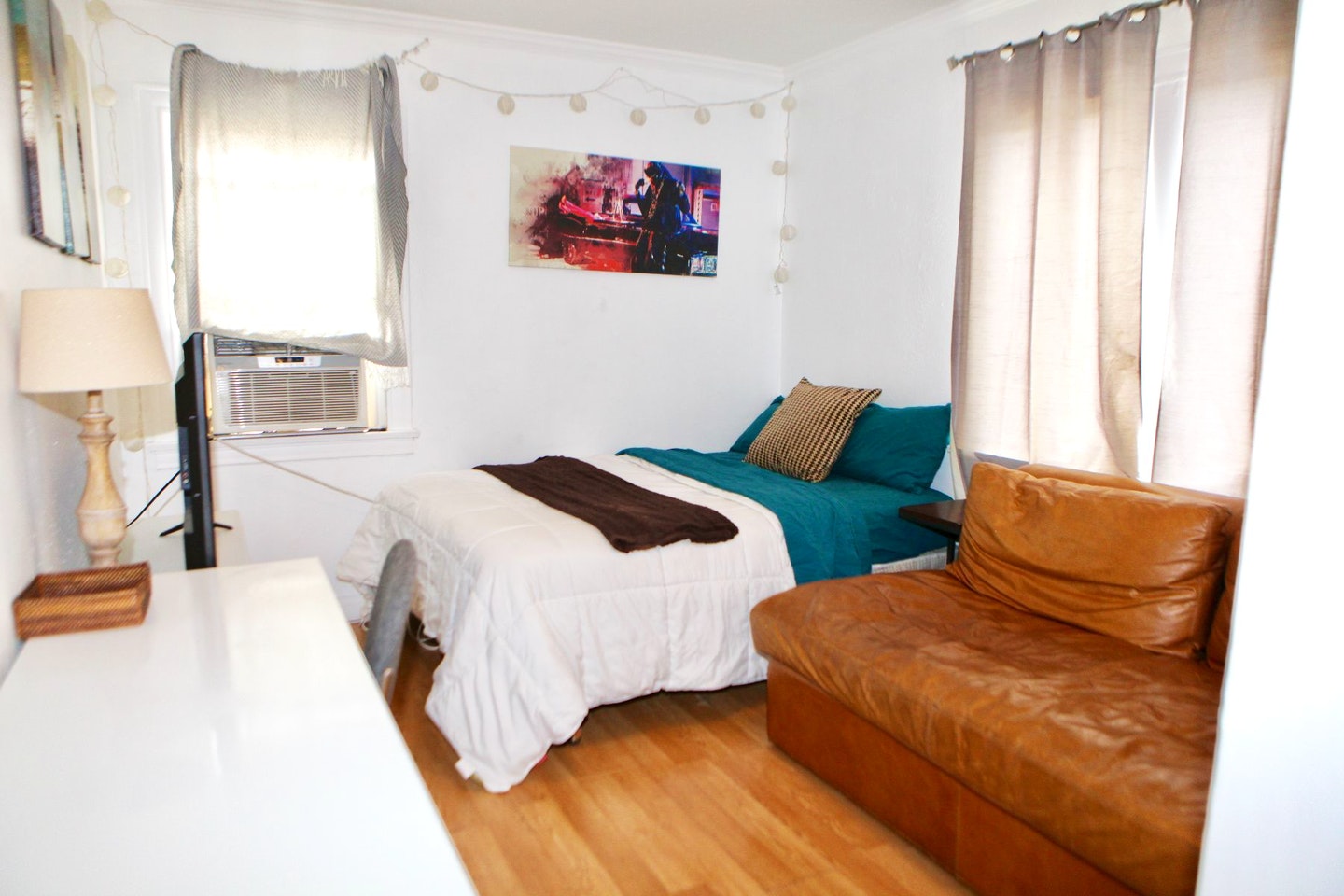  Private  -  Trendy Designed House w/ Coworking  - Gallery -  30