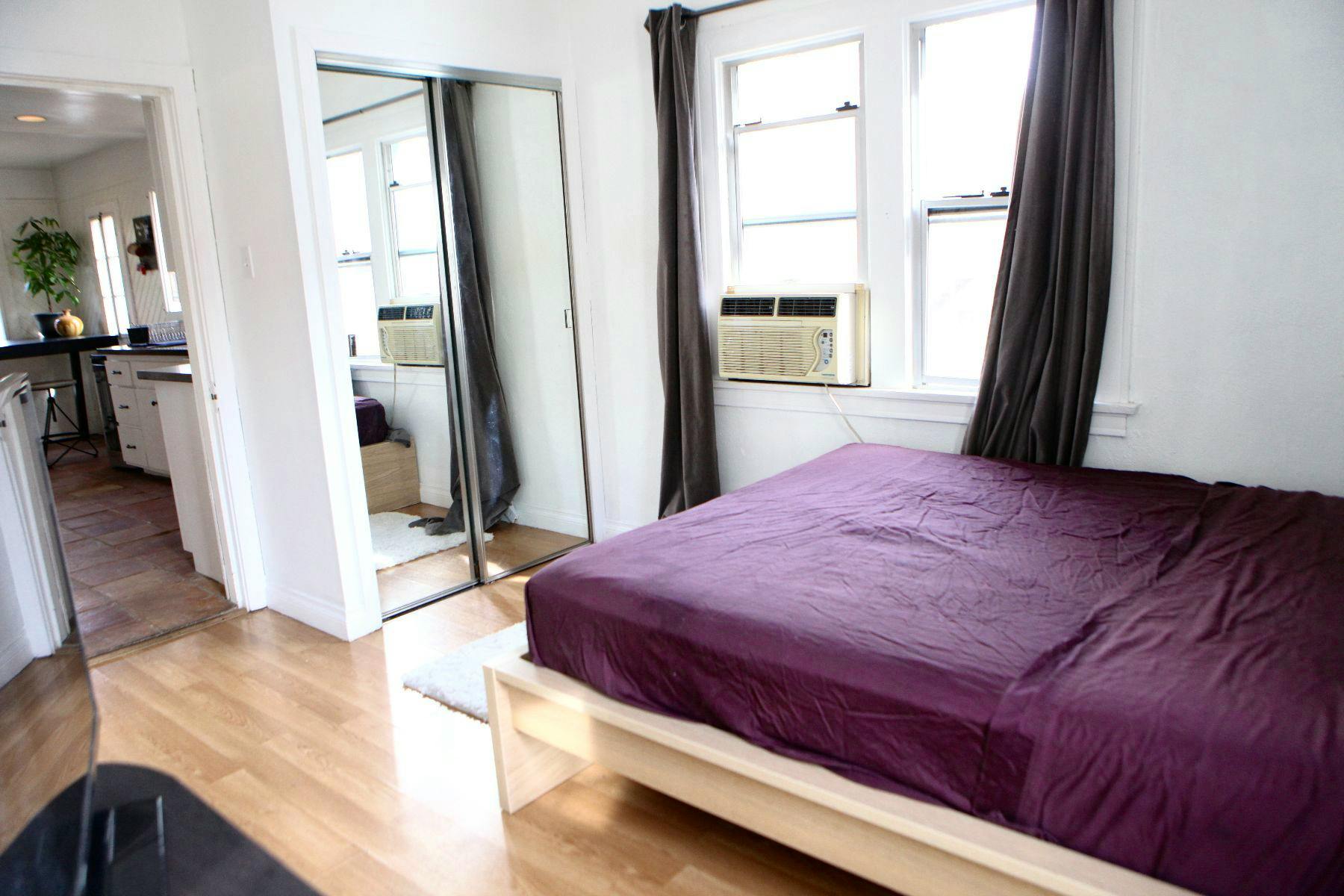  Private  -  Trendy Designed House w/ Coworking  - Gallery -  17