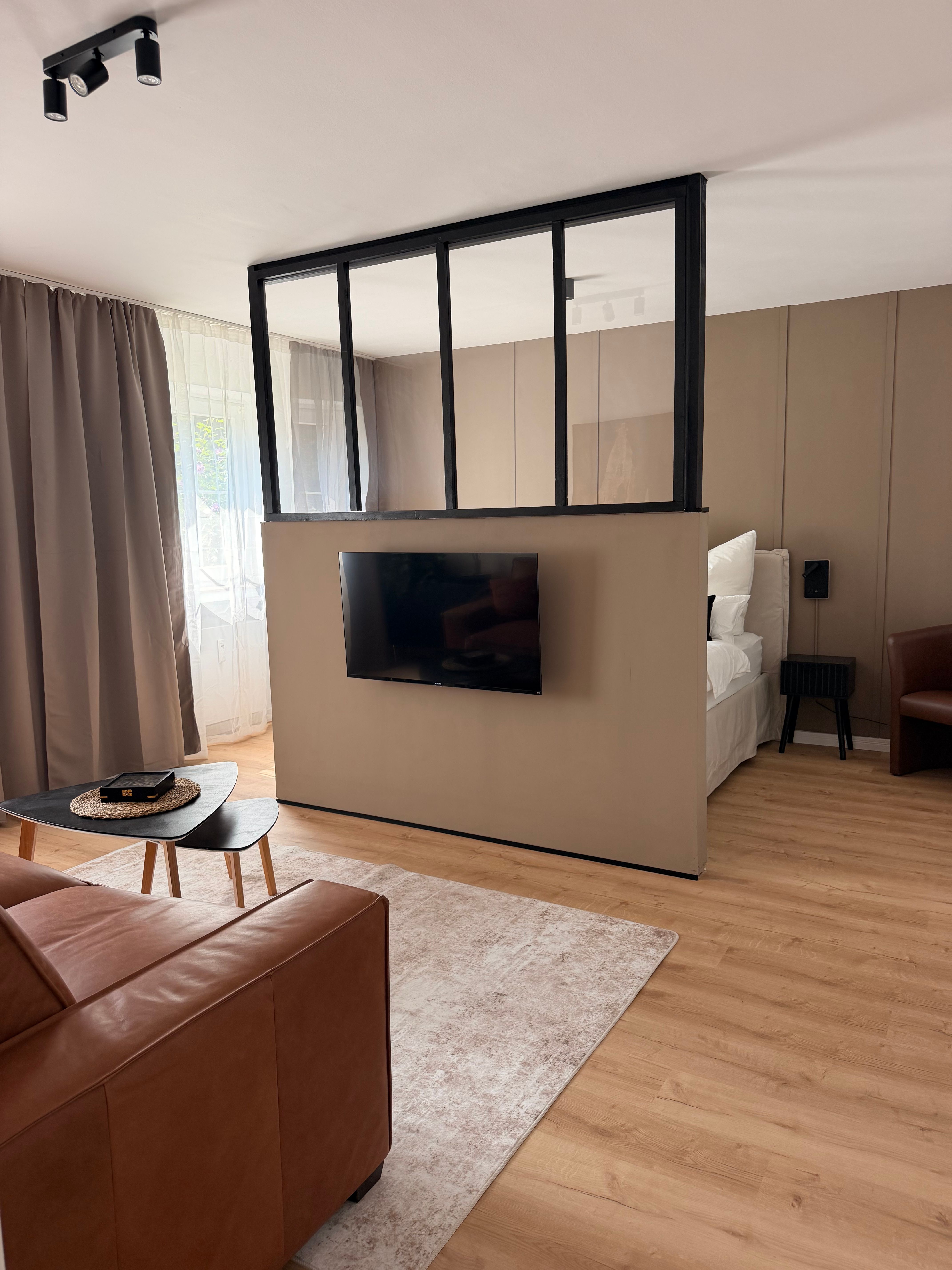 Budget Home | Stylish Apartment Near Cologne - 15