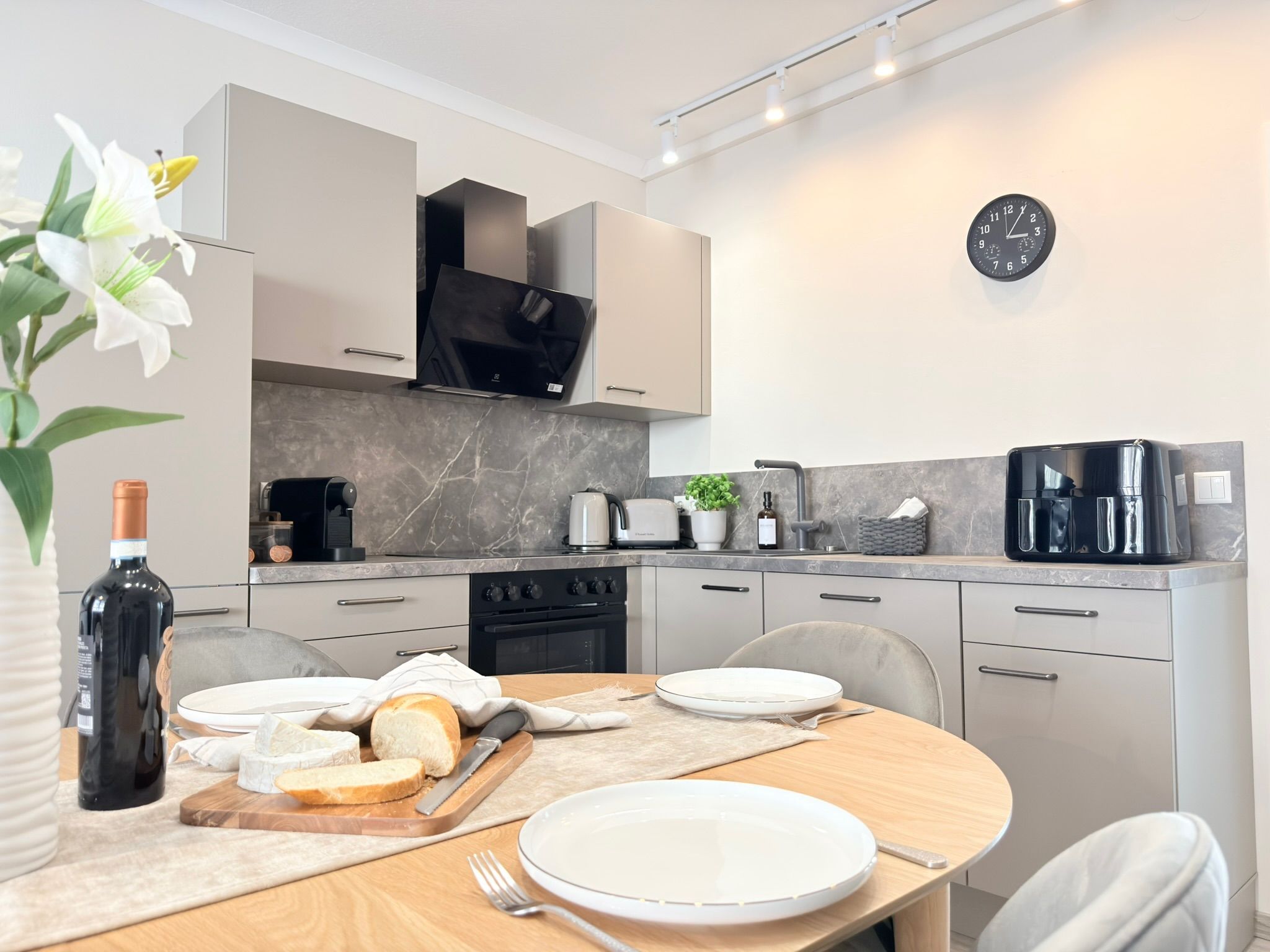 Stadtdomizil: Spacious Living With A Sauna In The Heart Of Coburg - 7