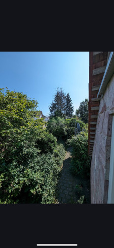 High-End Furnished Loft with Gallery, Private Garden & Carport - Gallery - 10
