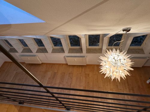 High-End Furnished Loft with Gallery, Private Garden & Carport - Gallery - 26