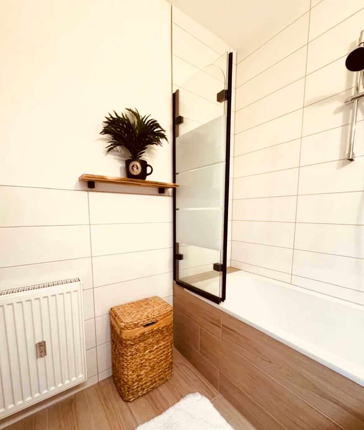 Stylish Business Apartment In Dresden | Balcony, Private Parking & Excellent Connections - 1
