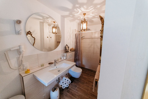 Modern apartment - first rent after core renovation; In the old town of Tübingen - Gallery - 5