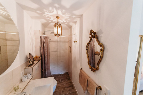 Modern apartment - first rent after core renovation; In the old town of Tübingen - Gallery - 14