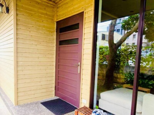 A standalone wooden cabin-style vil - Gallery - 8
