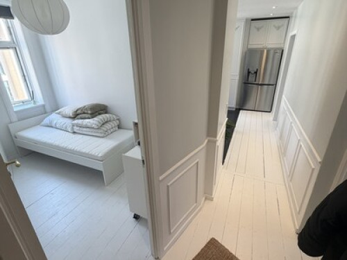 Room close to centre and airport - Gallery - 3