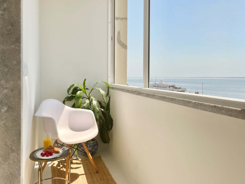 Spacious Apartment in Rua da Bica do Sapato, Lisboa for 100 m² with 2 bedrooms - Gallery - 11