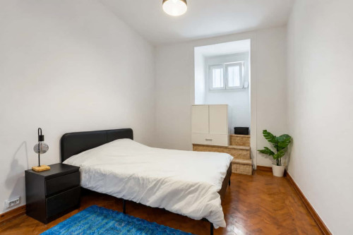 Spacious Apartment in Rua dos Sapadores, Lisboa for 105 m² with 2 bedrooms - Gallery - 8