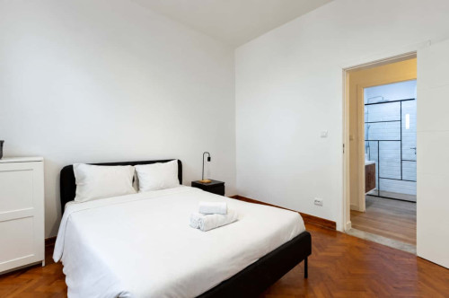 Spacious Apartment in Rua dos Sapadores, Lisboa for 105 m² with 2 bedrooms - Gallery - 5