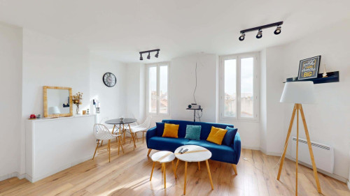 Room in Rue François Simon, Marseille for 64 m² with 4 bedrooms