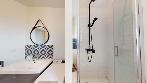 Room in Rue François Simon, Marseille for 64 m² with 4 bedrooms - Gallery - 15