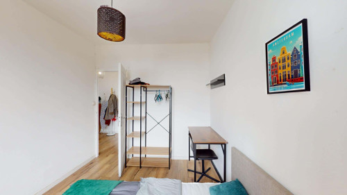 Room in Rue François Simon, Marseille for 64 m² with 4 bedrooms - Gallery - 4