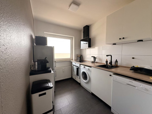Modern Apartment | Sleeps 4, Parking - Gallery - 7