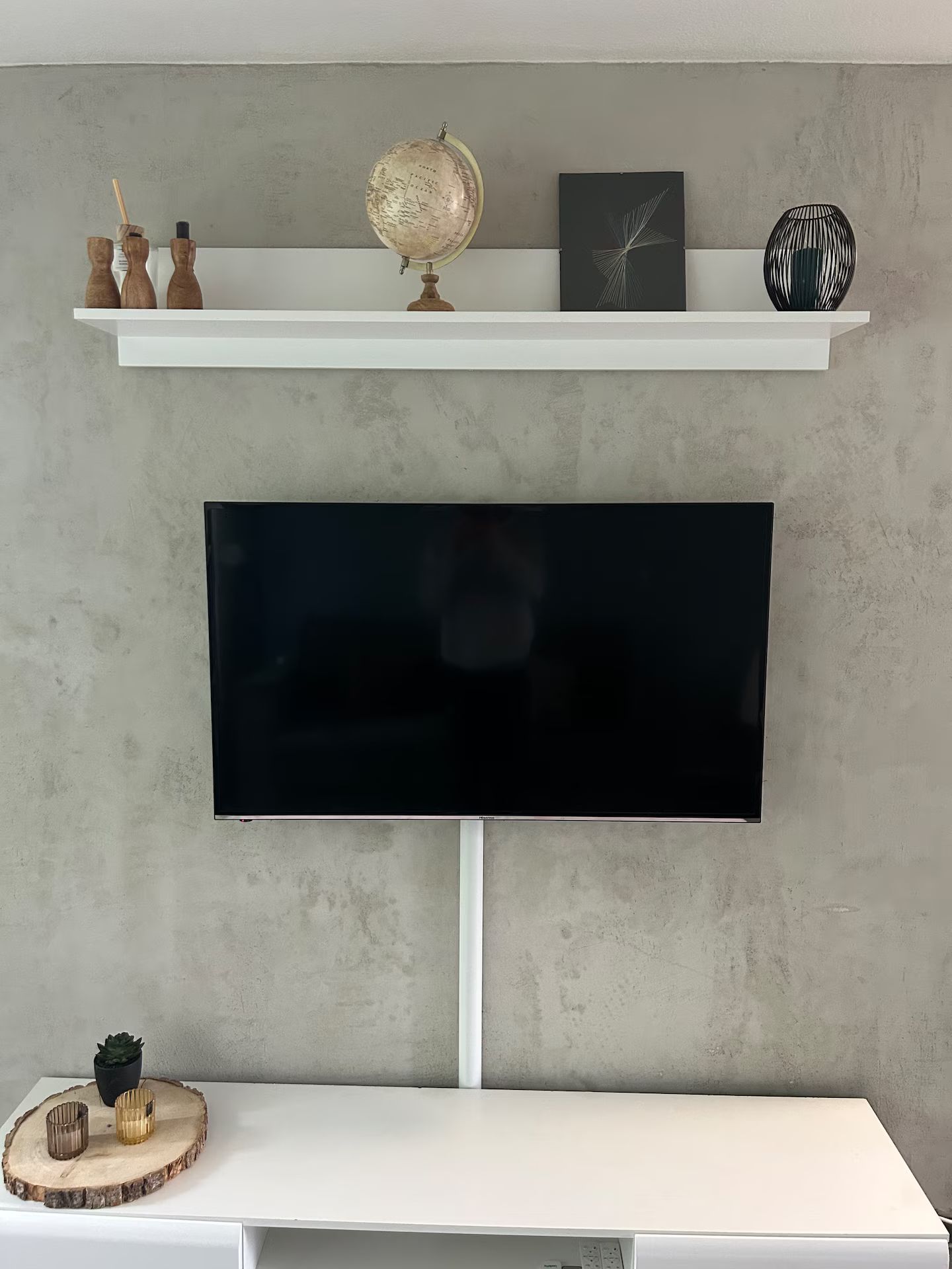 Modern Apartment | Sleeps 4, Parking - 6