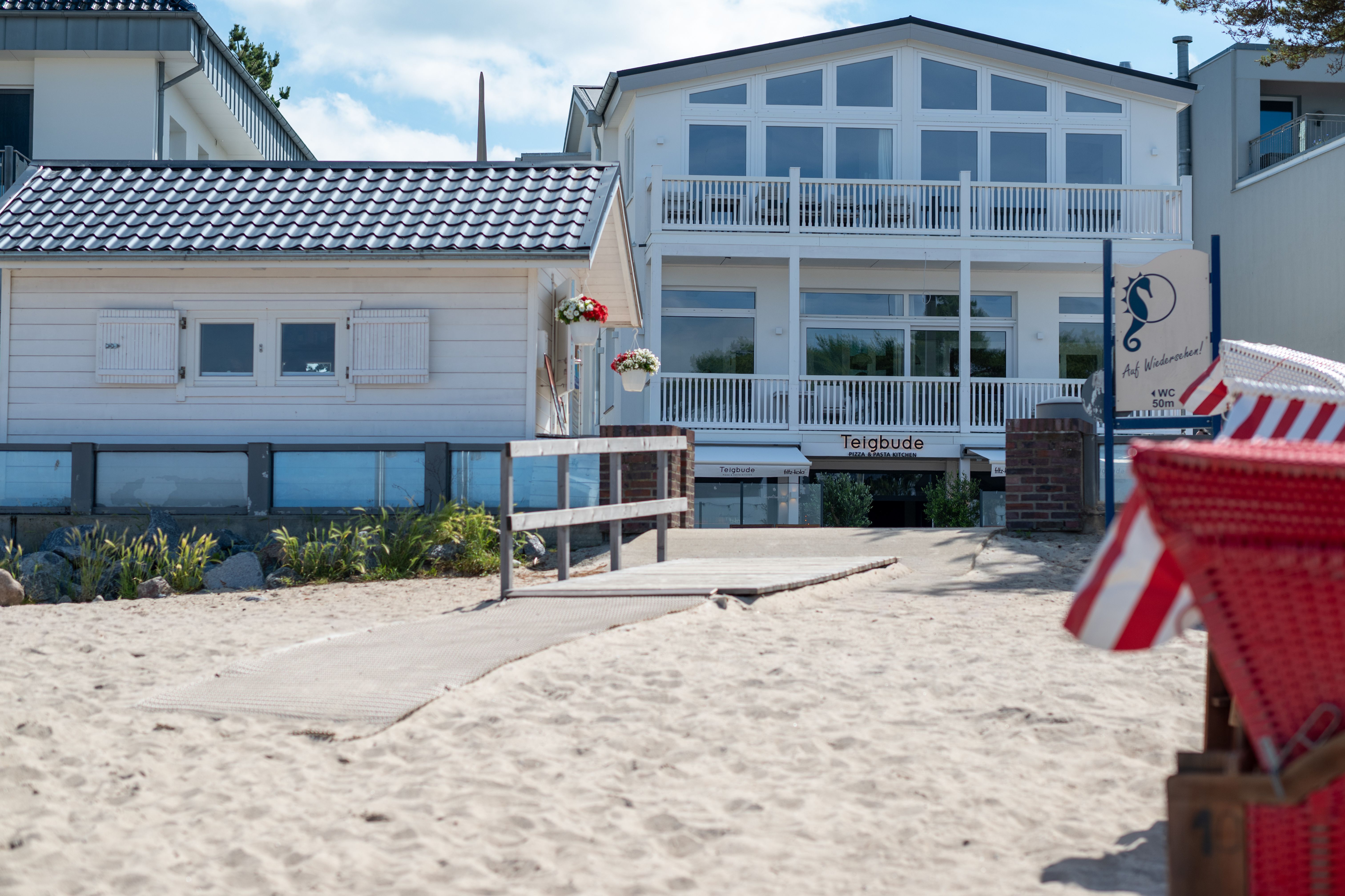 Stunning Residence With Panoramic Sea View Directly On Niendorf Beach - 5