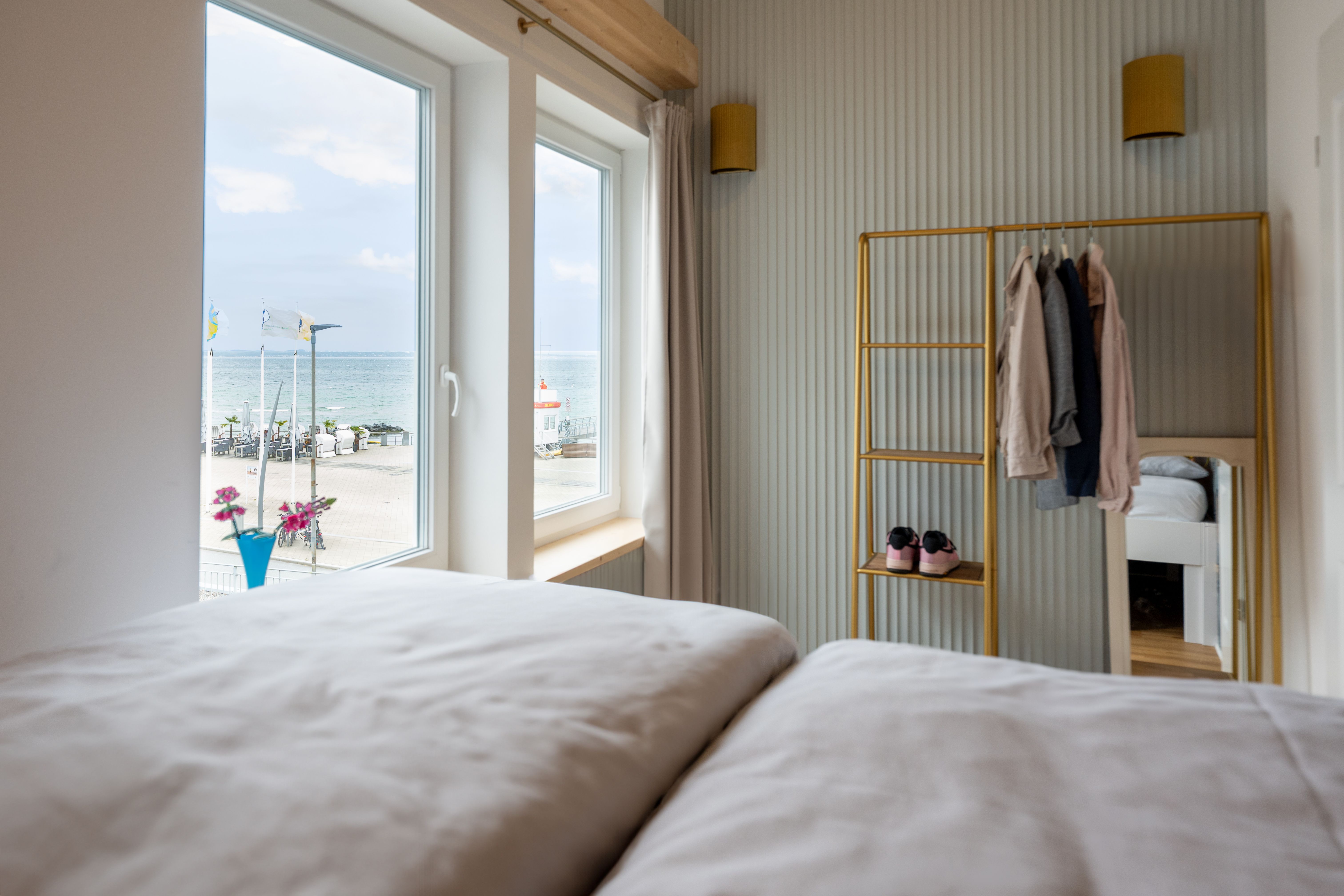 Stunning Residence With Panoramic Sea View Directly On Niendorf Beach - 17