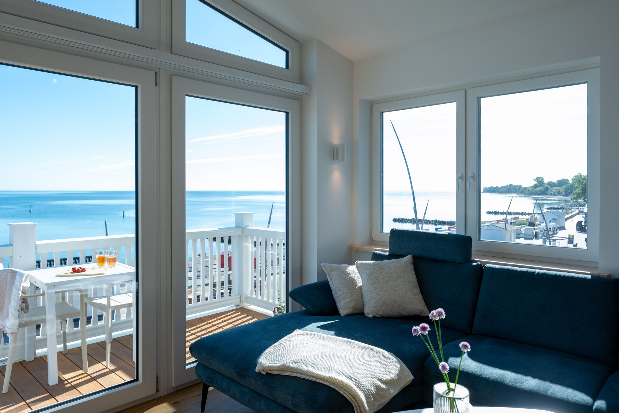 Stunning Residence With Panoramic Sea Views Directly On Niendorf Beach - 17