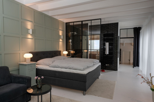 Beachfront Loft-style Design Apartment with Sauna - Gallery - 13
