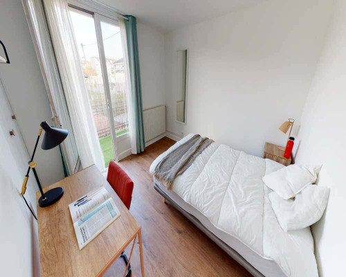 Chambre dans le rue Henri Luisette