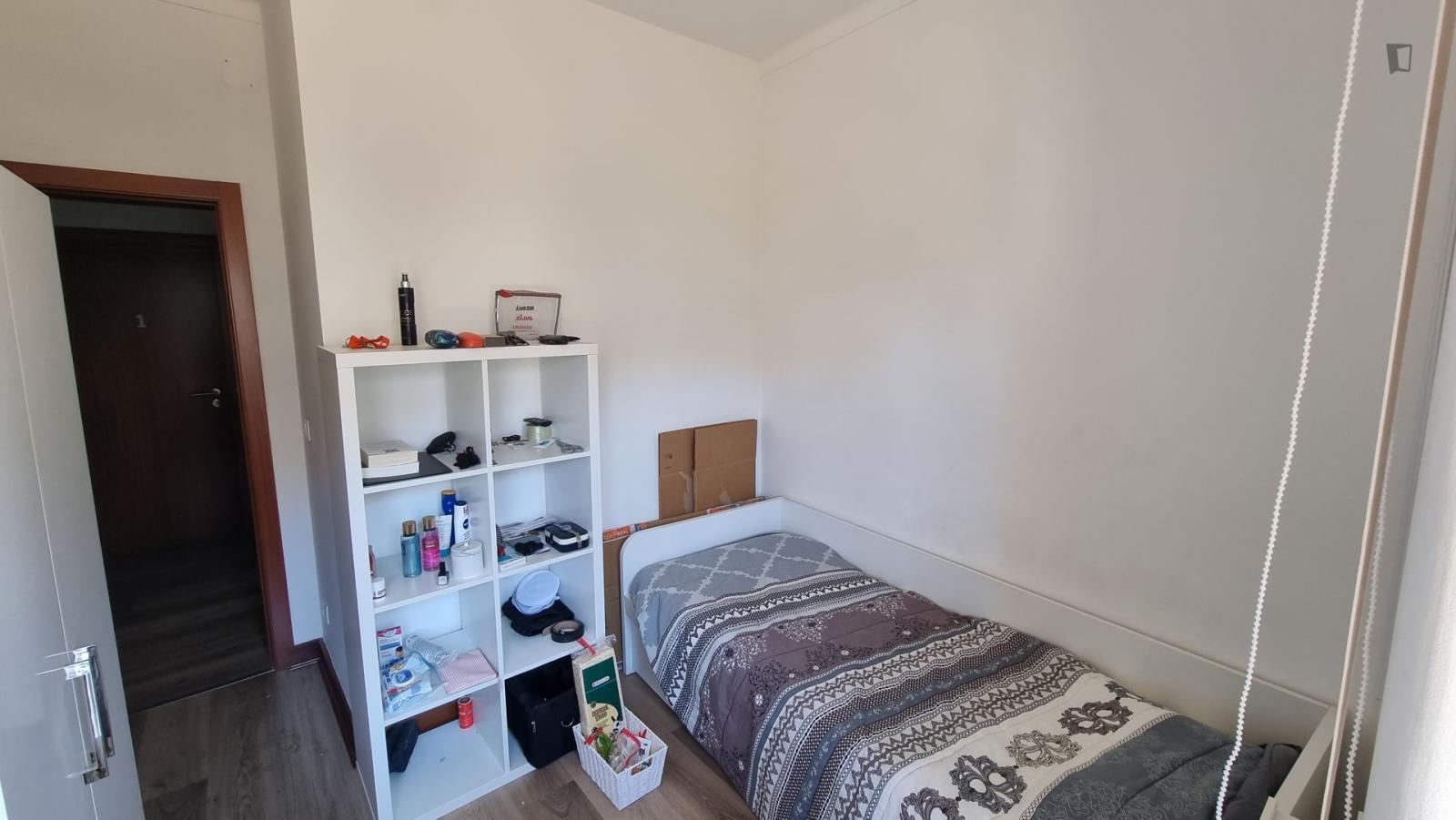 Nice Single Bedroom Close To University Of Coimbra - 1