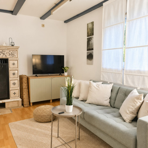 Spacious 5-Bedroom Apartment in Central Frankfurt | Zeil - Gallery - 12