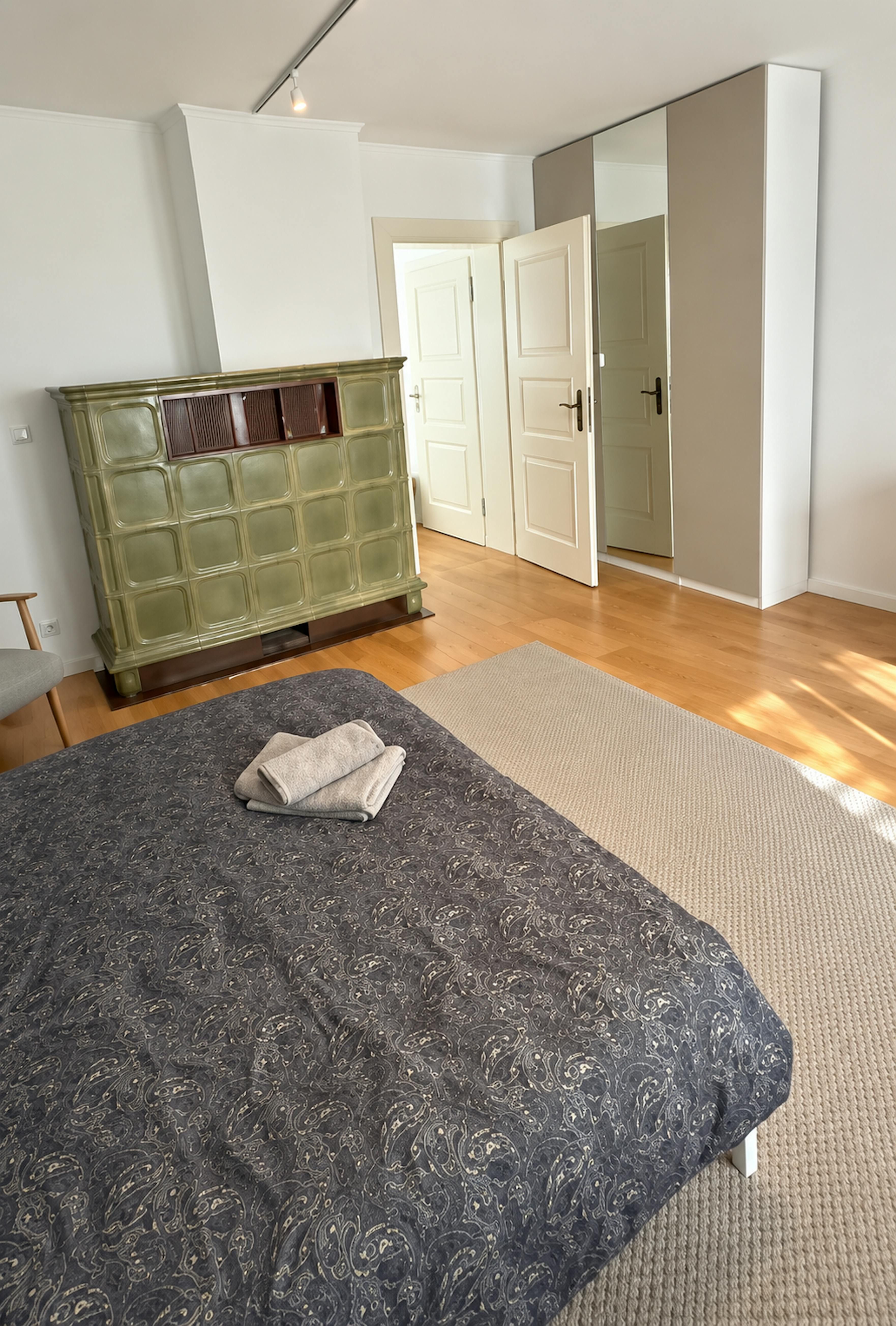 Spacious 5-Bedroom Apartment In Central Frankfurt | Zeil - 23