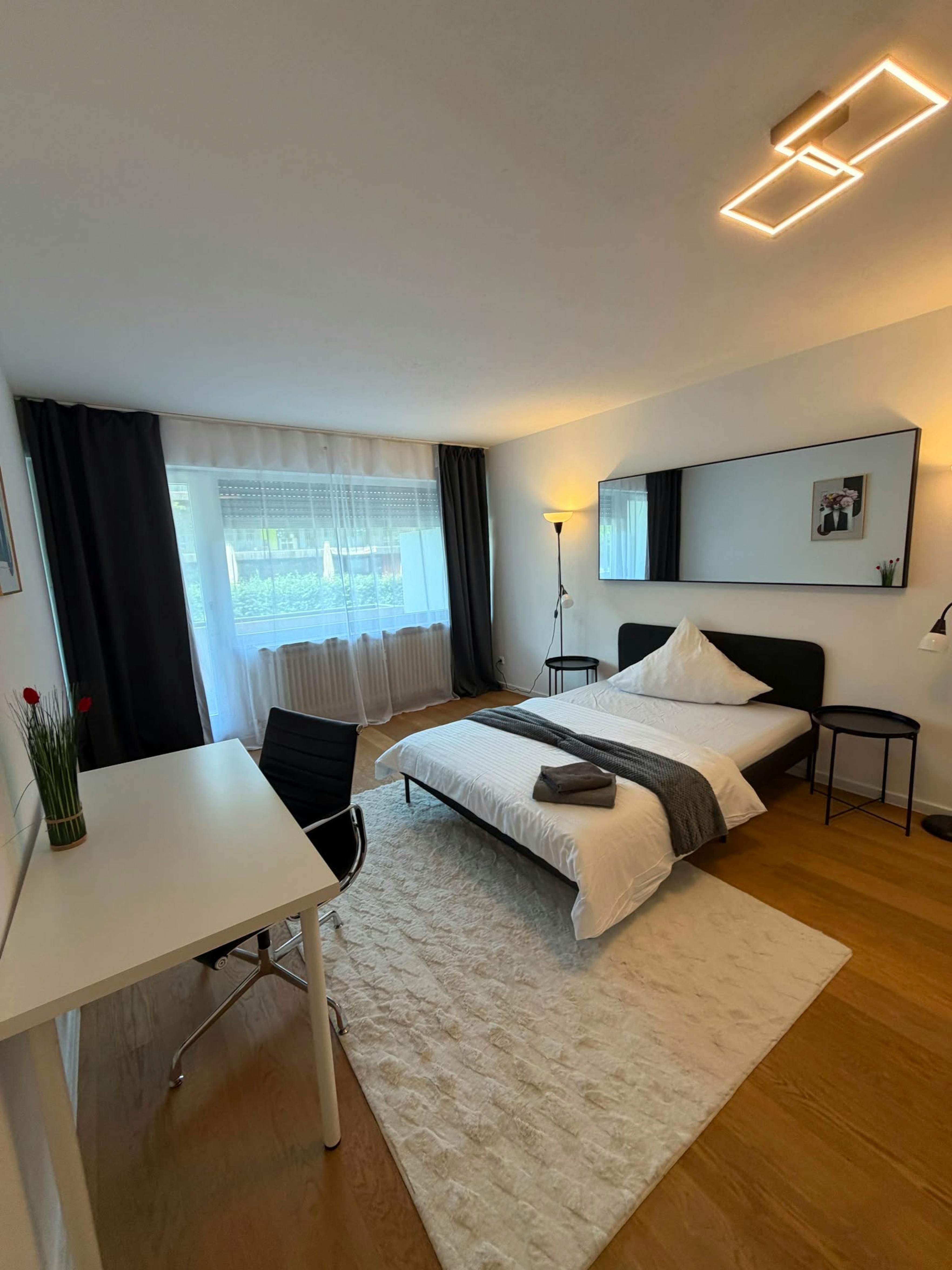 Spacious 4-Bedroom Apartment In Central Frankfurt | Zeil - 16