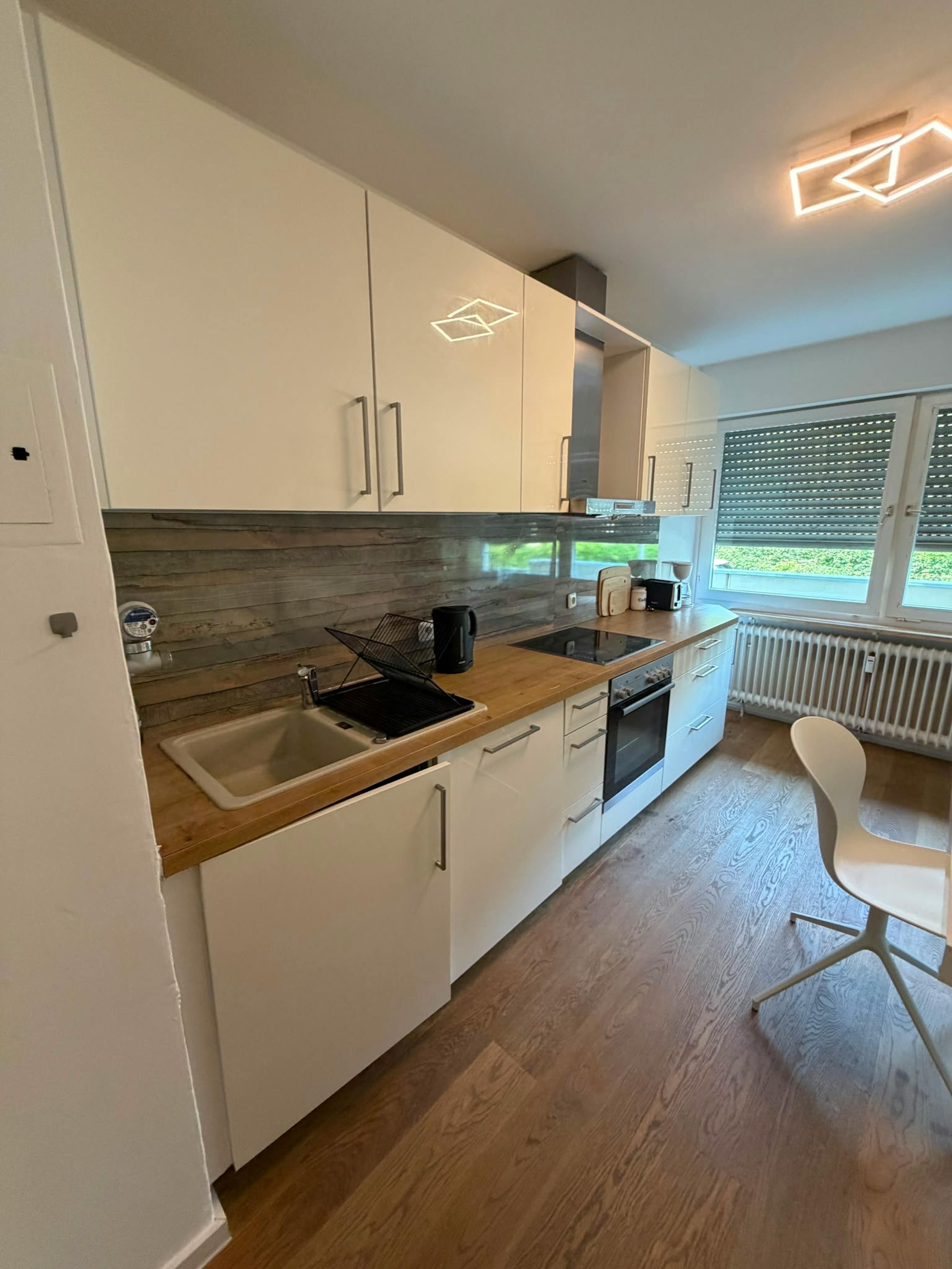 Spacious 4-Bedroom Apartment In Central Frankfurt | Zeil - 9