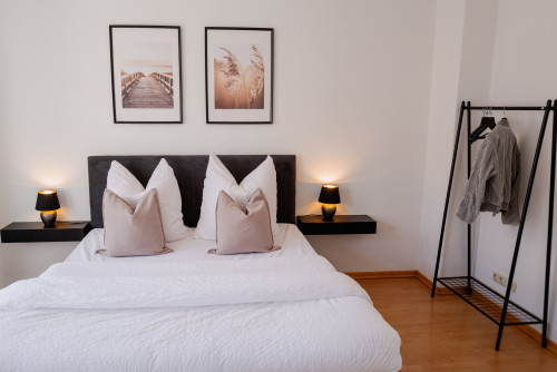 Innenstadtsuite für 4 mit Parkplatz - Gallery - 15