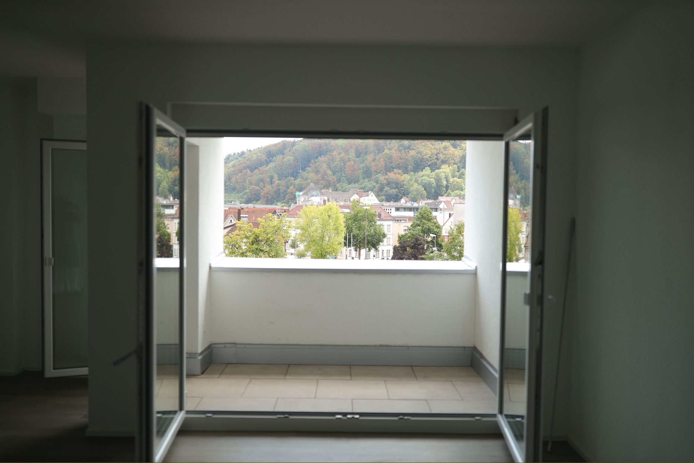 Modern & Fully Furnished Apartment In Albstadt – Ideal For Business Travelers & Commuters - 4
